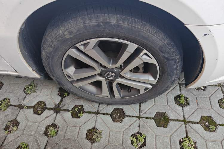 Used Luxgen 5 2015 1.8T Automatic ZhiZun Model