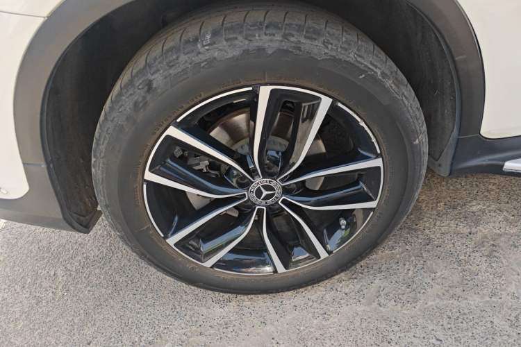 Used Mercedes-Benz GLC 2020 Facelift GLC 300 L 4MATIC Dynamic Edition