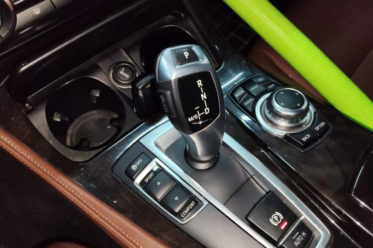 Used BMW 5 Series 2017 525Li Leading Model Gear Lever