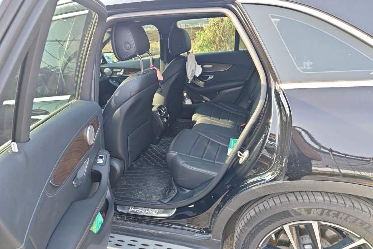 Used Mercedes-Benz GLC 2021 GLC 300 L 4MATIC Dynamic Model
