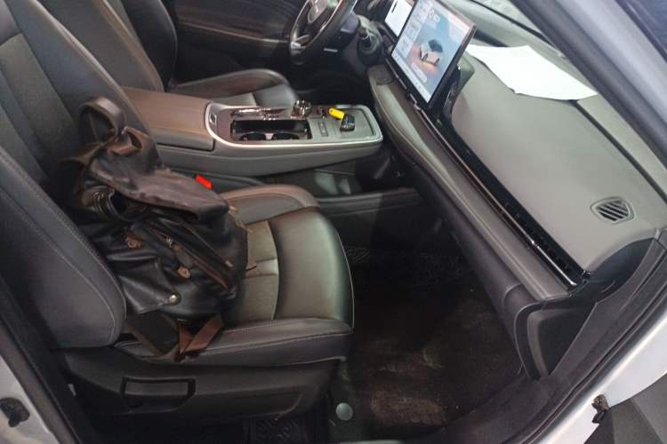 Used AION S Plus 2023 70 Executive Edition Lithium Iron Phosphate
