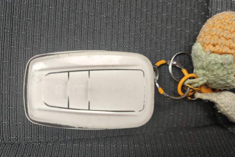 Used Toyota IZOA 2020 2.0L Enjoy Edition Interior 1