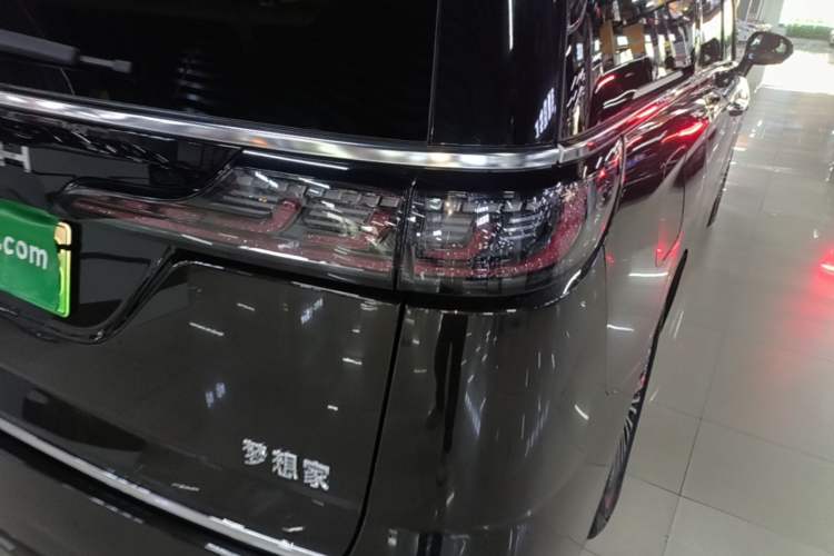 Used VOYAH Dream 2025 PHEV Four-Wheel-Drive Flagship Version – Qiankun Edition Exterior 3