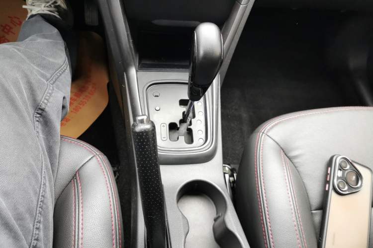 Used Chery Tiggo 3 2015 1.6L CVT ZhiShang Commemorative Edition
