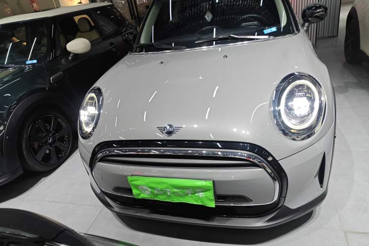 Used MINI MINI 2022 1.5T COOPER Artist
