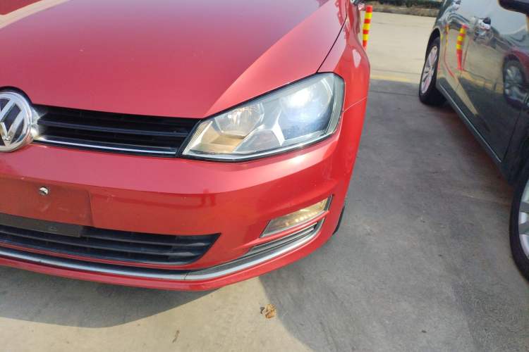 Used Volkswagen Golf 2015 1.6L Automatic Fashion Model
