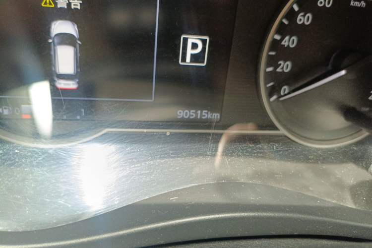 Used Nissan Kicks 2017 1.5L CVT Smart Drive Edition Odometer Close Up