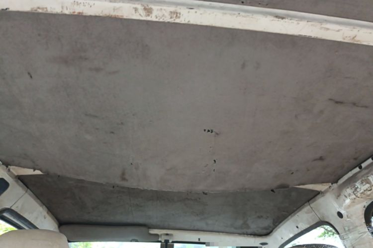 Used Jinbei Hiace 2011 2.0L 5th Generation Kuaiyunwang Standard Version 4G19 Headliner