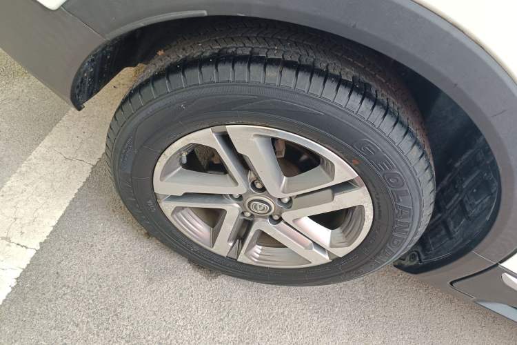 Used CHANGAN CS55 2017 1.5T Automatic Colorful Edition Right Rear Wheel Hub
