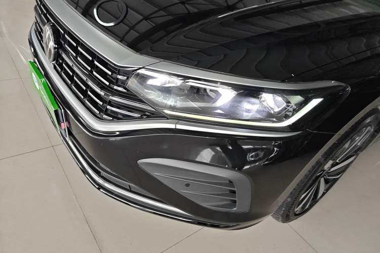 Used Volkswagen Passat 2025 Premium Version 380TSI Dragon Edition