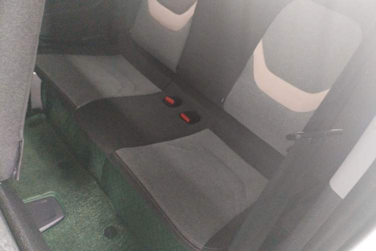 Used Chery QQ Ice Cream 2022 120km Conical Shape Lithium Iron Phosphate Left Rear Seat