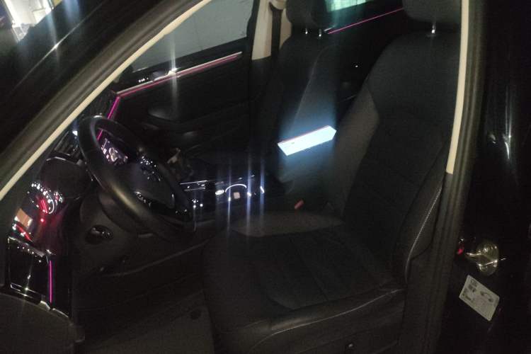 Used Volkswagen Phideon 2019 380TSI Two-Wheel Drive Business Edition China VI Standard
