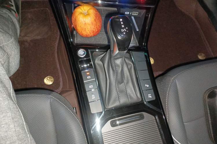 Used Volkswagen Passat 2024 380TSI Dragon Glory Edition
