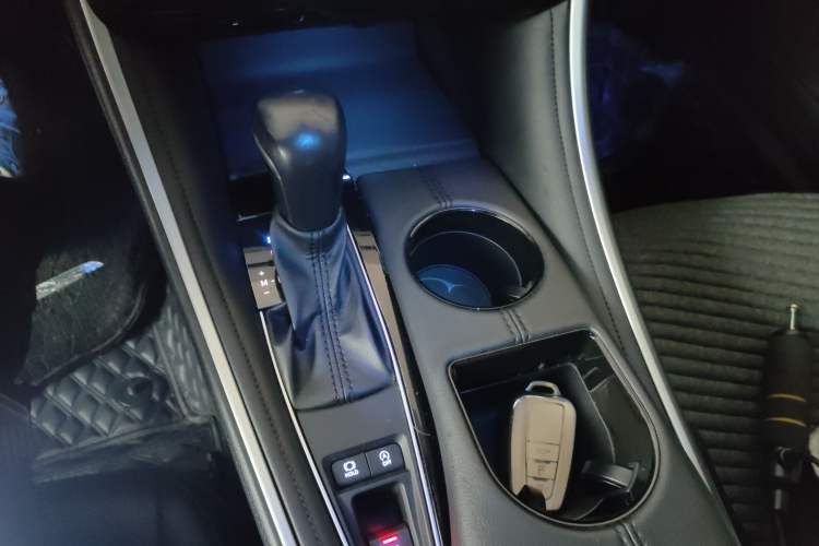 Used Toyota Avalon 2022 2.0L XLE Premium Edition
