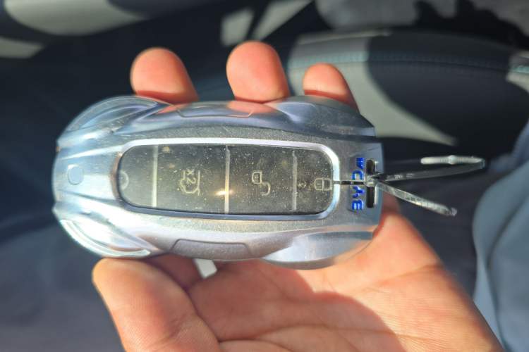 Used BYD Qin L 2024 DM-i 80KM Beyond Model Vehicle Key