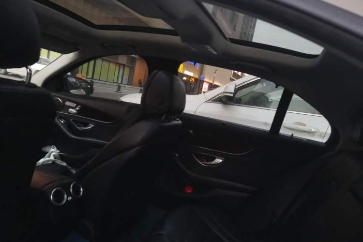 Used Mercedes-Benz C-Class 2015 C 200 L