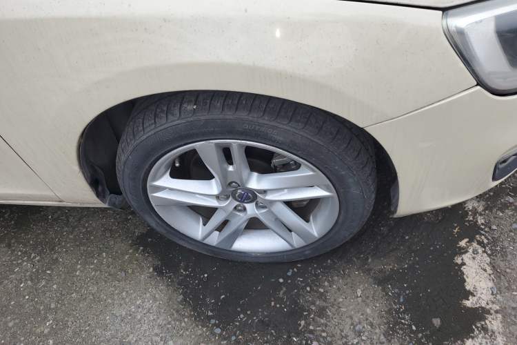 Used Volvo V60 2014 T5 Zhiya Edition