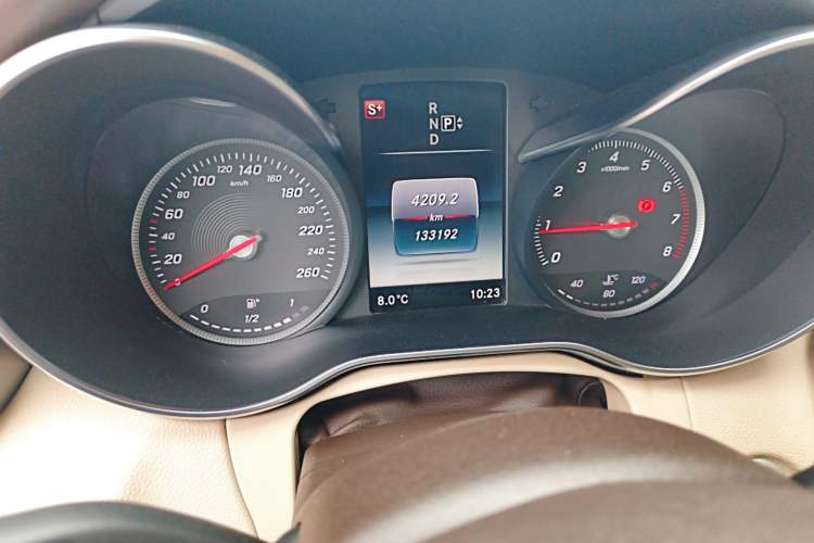 Used Mercedes-Benz C-Class 2015 C 200 L