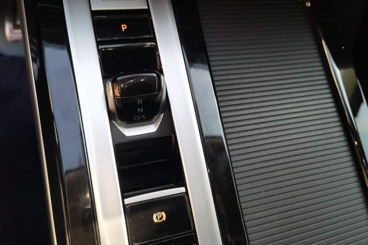 Used Volkswagen Tavendor 2023 380TSI Four-Wheel Drive R-Line First Edition