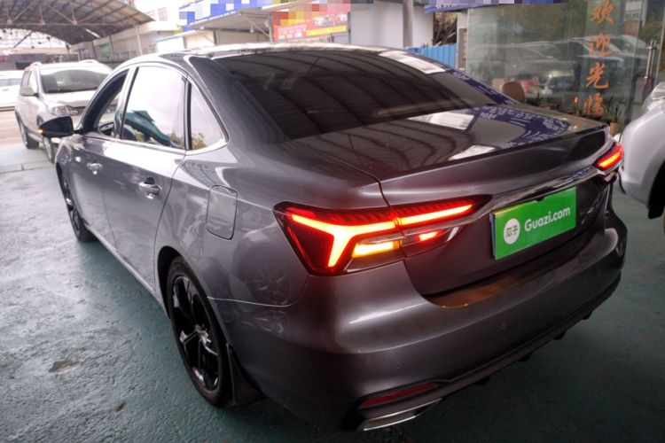 Used Roewe i6 MAX 2020 300TGI Automatic Supreme Edition with Cool Sunroof and Advanced Driving Features