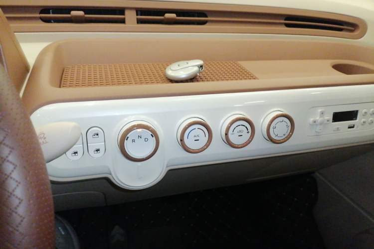 Used Bestune Pony 2026 222km Colorful Horse
