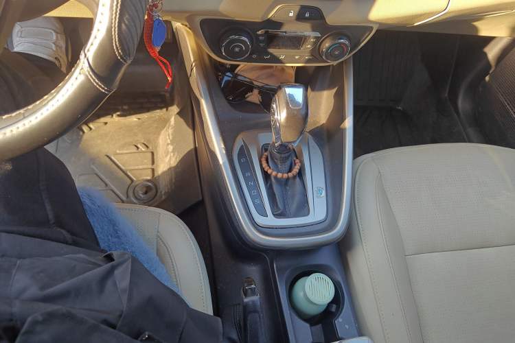 Used Ford Escort 2015 1.5L Automatic Fashion Model