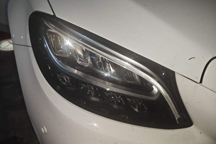 Used Mercedes-Benz C-Class 2021 C 260 L Sport Edition Star Collection Right Front Headlight