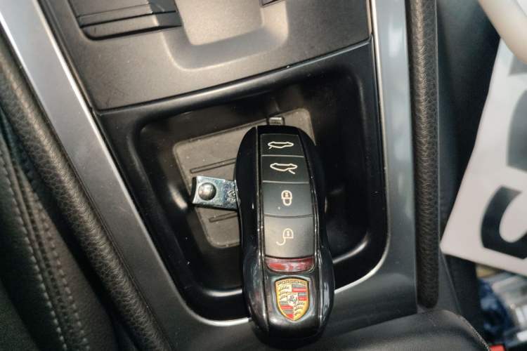 Used Porsche 718 2018 Cayman 2.0T Vehicle Key