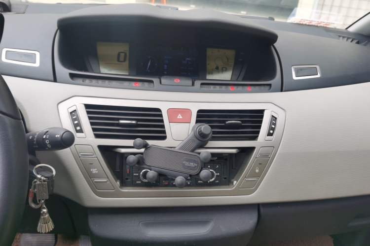 Used Citroen C4 Picasso 2009 Grand 2.0L Comfort Model Audio And AC Panel