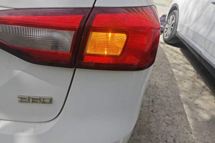 Used Roewe 360 2015 1.5L Automatic Luxury Edition