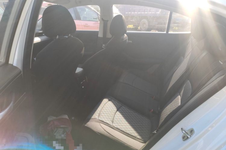 Used Roewe i5 2026 Model 1.5L Manual Comfort Version Left Rear Seat