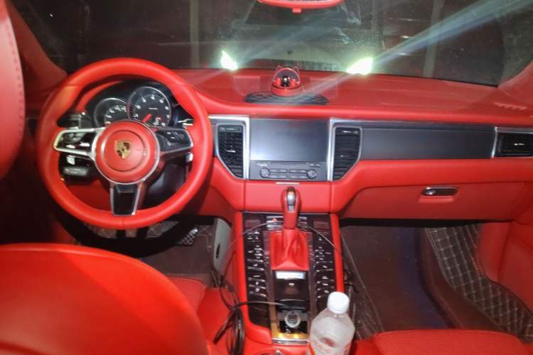 Used Porsche Macan 2017 Macan 2.0T Center Console