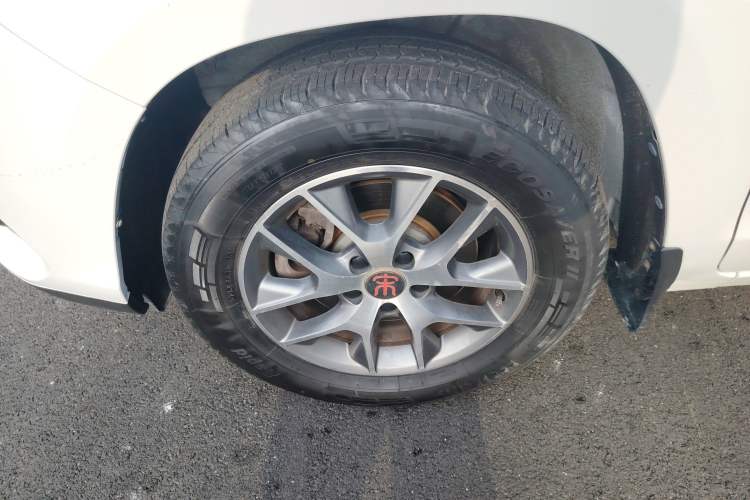 Used BYD Song 2018 1.5TID Automatic Smart Connect Prestige Model
