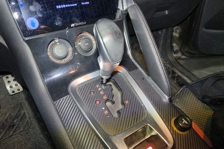 Used Peugeot 3008 2015 2.0L Automatic Classic Edition
