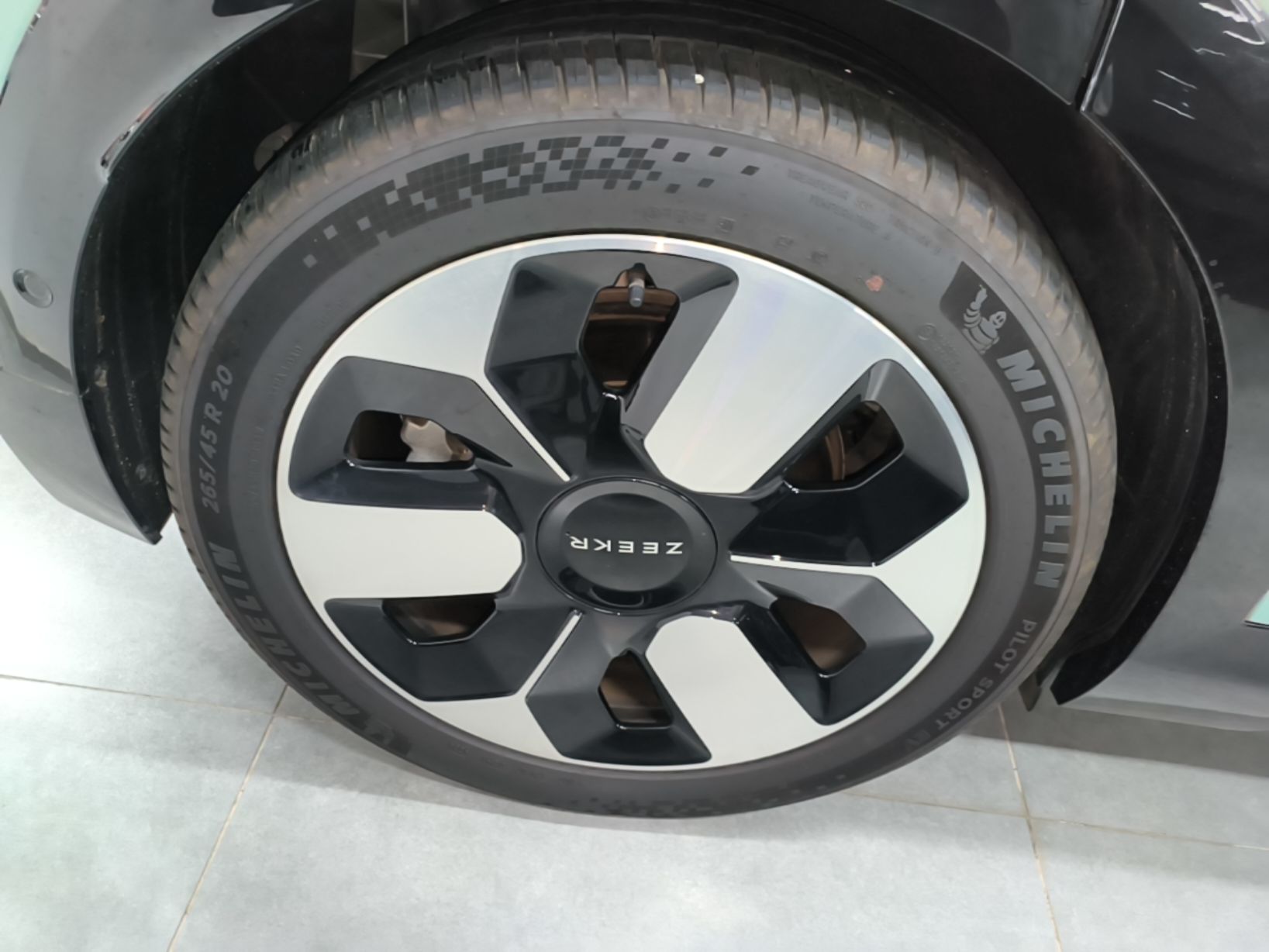 Zeekr MIX 2025 Long-Range Intelligent Driving Edition — снимка 11