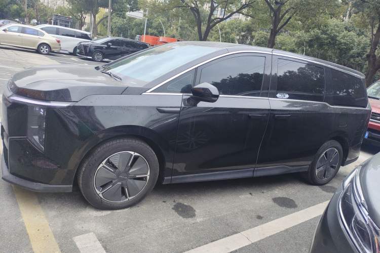 Used SAIC MAXUS Dajia 7 2024 Super Hybrid Ultra-Long Range Edition – Premium Version