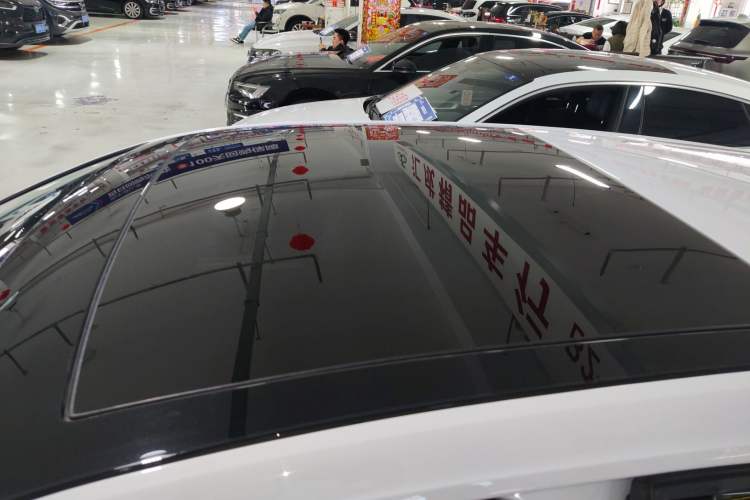 Used Volkswagen Golf 2018 230TSI Automatic Comfort Model Roof