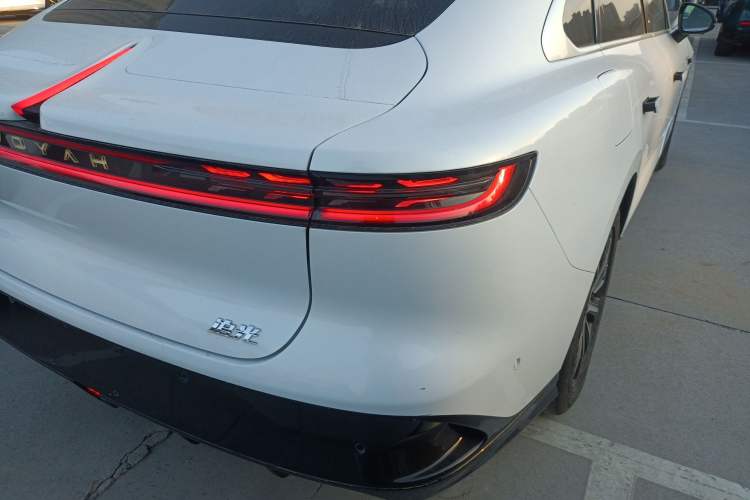 Used VOYAH PASSION 2024 PHEV Four-Wheel Drive Ultra-Long Range Executive Edition