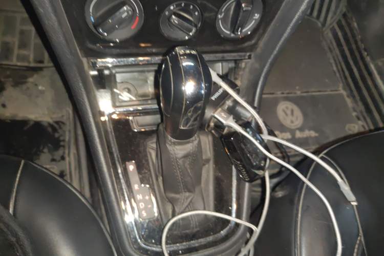 Used Volkswagen C-TREK 2018 230TSI DSG Comfort Model Gear Lever