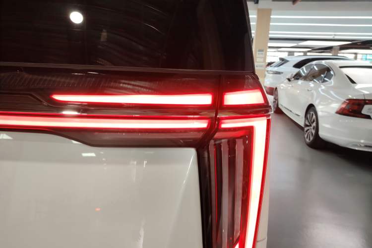 Used GAC Trumpchi M8 2023 Zongshi Series Dual-Motor YuZun Edition