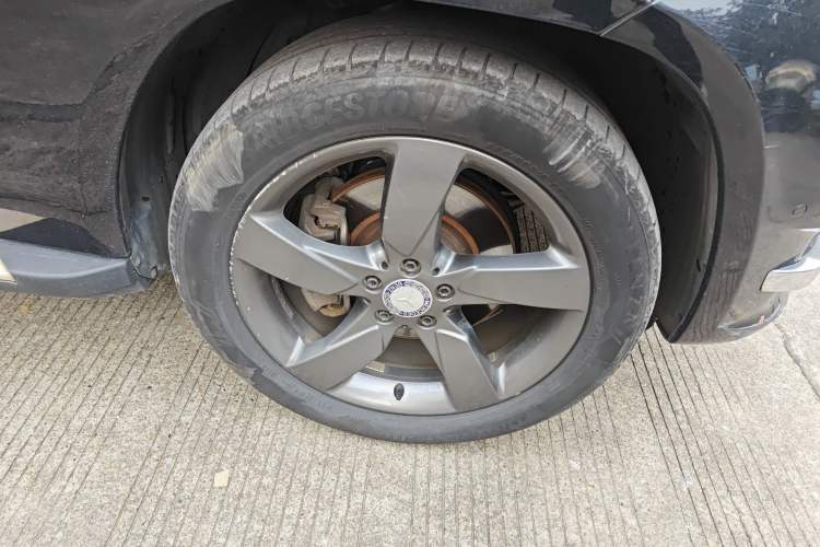 Used Mercedes-Benz GLK-Class 2013 GLK 300 4MATIC Dynamic Sunroof Model