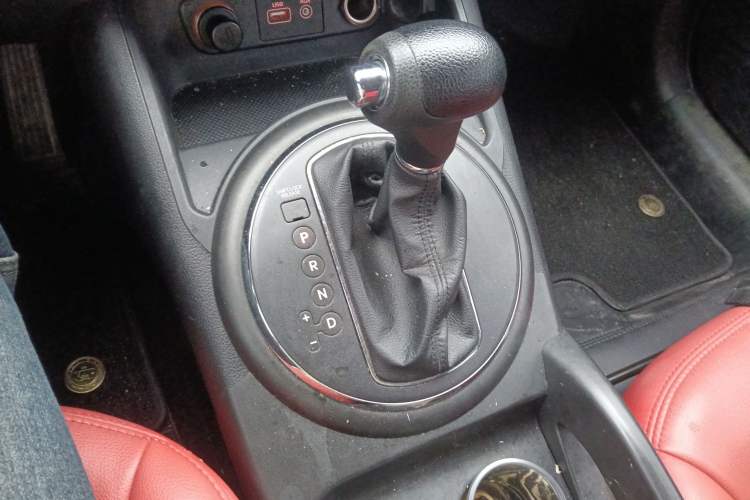 Used Kia Sportage R 2016 2.0L Automatic Two-Wheel Drive GL Gear Lever