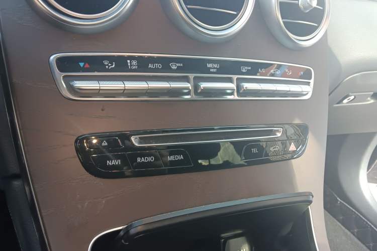 Used Mercedes-Benz GLC 2019 Refreshed GLC 300 L 4MATIC Dynamic Edition