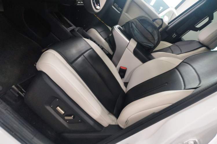 Used iCAR V23 2025 501 Four-Wheel Drive Intelligent Driving Version
