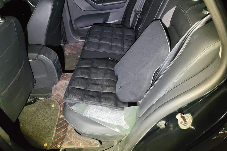 Used Volkswagen Bora 2015 Zhuihui Edition 1.6L Manual Comfort Model Left Rear Seat