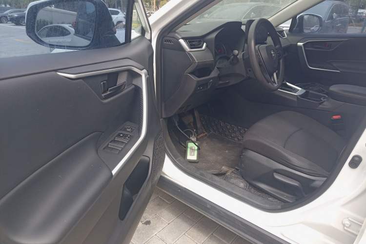 Used Toyota RAV4 2023 2.0L CVT Two-Wheel Drive Urban Edition
