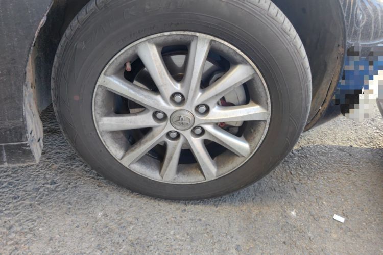 Used Toyota Camry 2011 240G Classic Anniversary Edition Right Front Wheel Hub