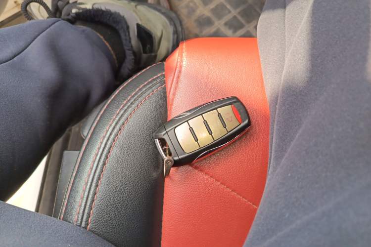 Used Haval H2s 2017 Red-Label 1.5T Manual Elite Model