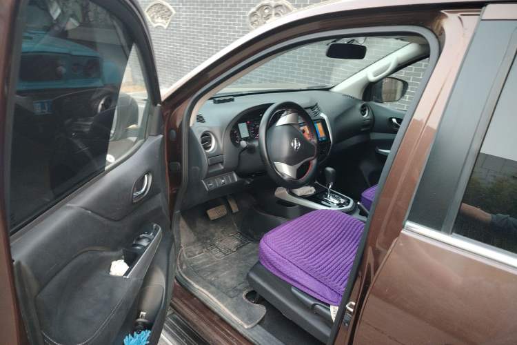 Used Nissan Navara 2017 2.5L Automatic 2WD Luxury Edition QR25