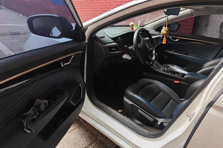 Used Geely Auto Emgrand GL 2021 UP 1.4T CVT Luxury Edition